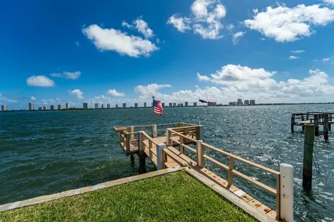 100 Wettaw Lane North Palm Beach FL 33408