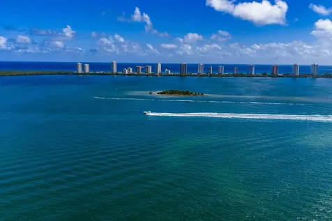 100 Wettaw Lane North Palm Beach FL 33408