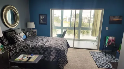 304 Wellington E West Palm Beach FL 33417