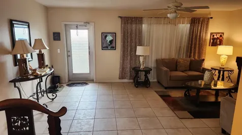 304 Wellington E West Palm Beach FL 33417