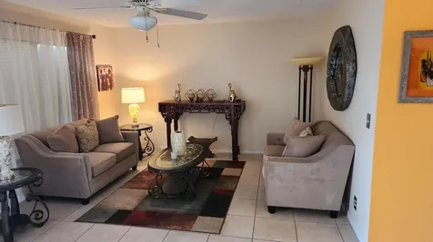 304 Wellington E West Palm Beach FL 33417