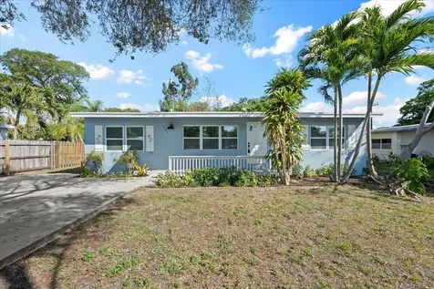 2585 Lorraine Court North Palm Beach FL 33403