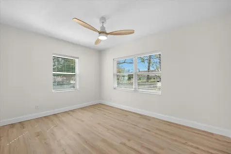 2585 Lorraine Court North Palm Beach FL 33403