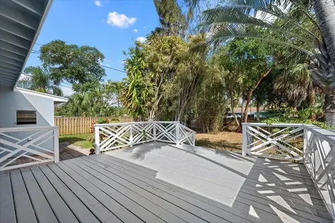 2585 Lorraine Court North Palm Beach FL 33403