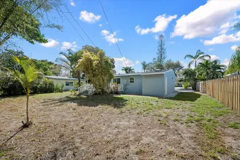 2585 Lorraine Court North Palm Beach FL 33403