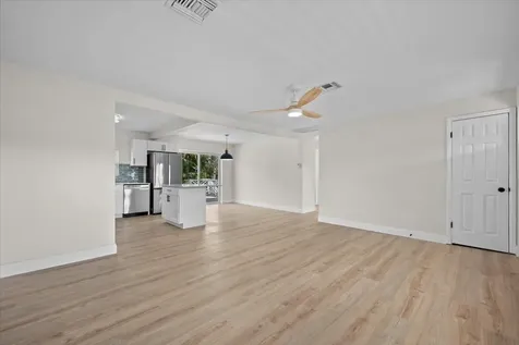 2585 Lorraine Court North Palm Beach FL 33403