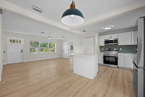2585 Lorraine Court North Palm Beach FL 33403