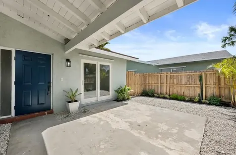 8632 Pluto Terrace West Palm Beach FL 33403