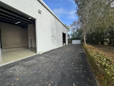 1561 SE South Niemeyer Circle Port Saint Lucie FL 34952