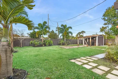 525 Evergreen Drive Lake Park FL 33403