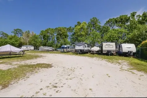 614 Ne Muskrat Port Saint Lucie FL 34983
