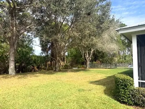 614 Ne Muskrat Port Saint Lucie FL 34983