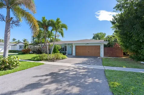 136 Oregon Lane Boca Raton FL 33487