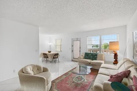 3028 Guildford B Boca Raton FL 33434