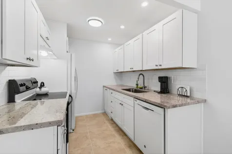 3028 Guildford B Boca Raton FL 33434