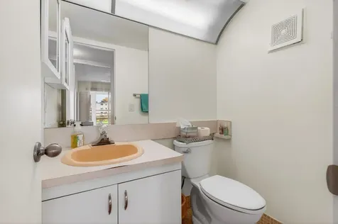 3028 Guildford B Boca Raton FL 33434