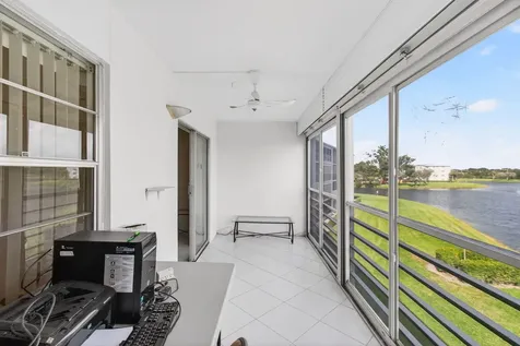 3028 Guildford B Boca Raton FL 33434