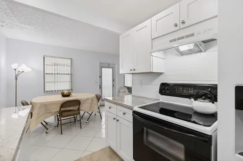 3028 Guildford B Boca Raton FL 33434
