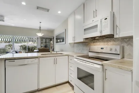 6 Oakleaf Court Tequesta FL 33469