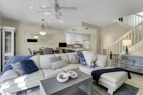 6 Oakleaf Court Tequesta FL 33469