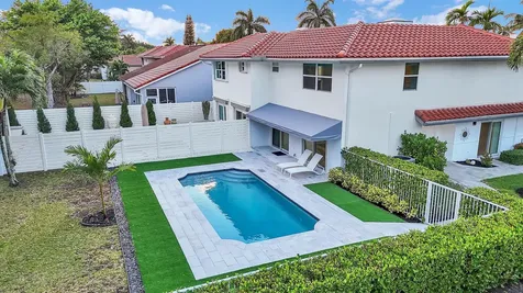8608 Via Giula Boca Raton FL 33496