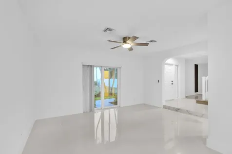 8608 Via Giula Boca Raton FL 33496
