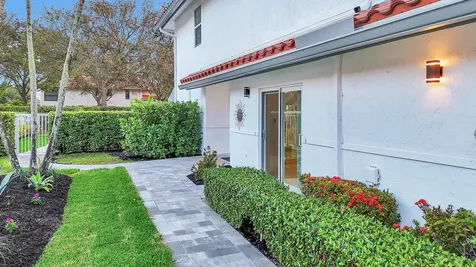 8608 Via Giula Boca Raton FL 33496
