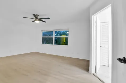 8608 Via Giula Boca Raton FL 33496