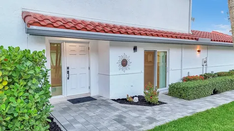 8608 Via Giula Boca Raton FL 33496