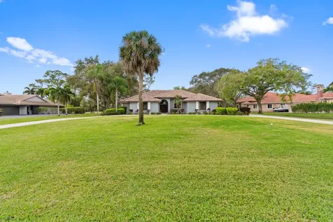 9425 Dundee Drive Lake Worth FL 33467