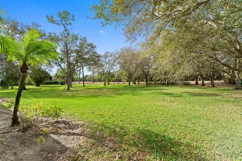 9425 Dundee Drive Lake Worth FL 33467