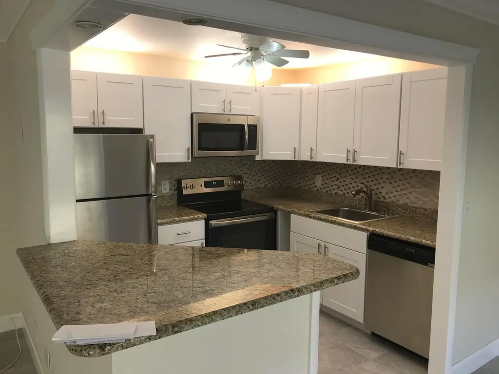 103 Saxony C Delray Beach FL 33446