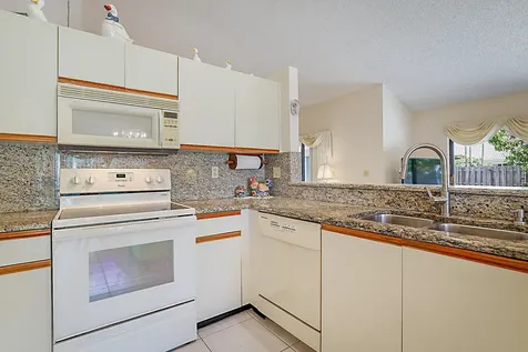 9960 Majestic Way Boynton Beach FL 33437
