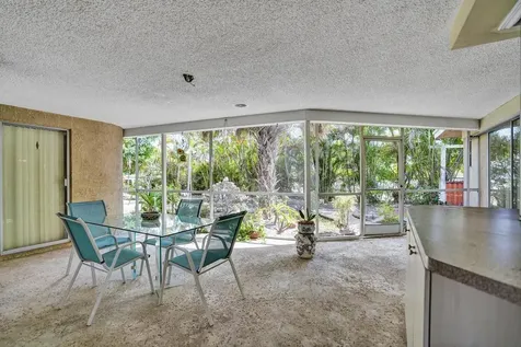 1004 Se 11th Street Deerfield Beach FL 33441