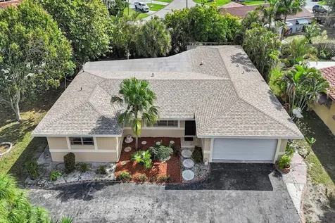 1004 Se 11th Street Deerfield Beach FL 33441