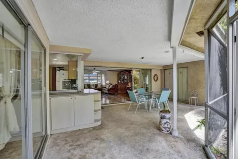 1004 Se 11th Street Deerfield Beach FL 33441