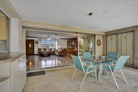 1004 Se 11th Street Deerfield Beach FL 33441