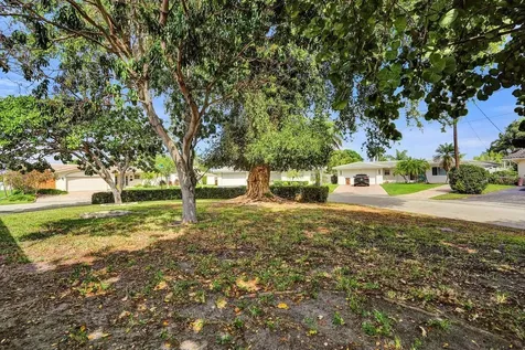 1004 Se 11th Street Deerfield Beach FL 33441