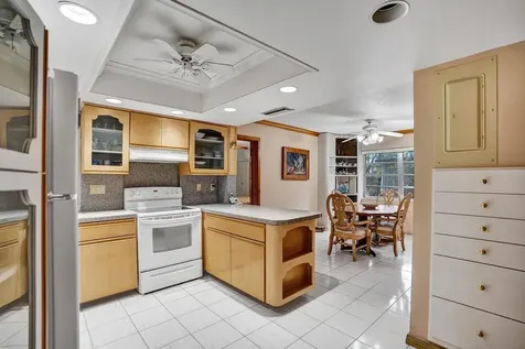 1004 Se 11th Street Deerfield Beach FL 33441