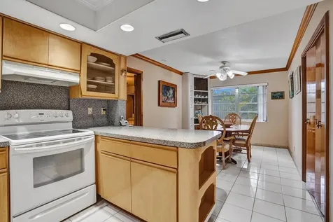 1004 Se 11th Street Deerfield Beach FL 33441