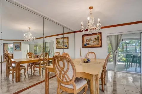 1004 Se 11th Street Deerfield Beach FL 33441