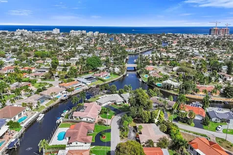 1004 Se 11th Street Deerfield Beach FL 33441