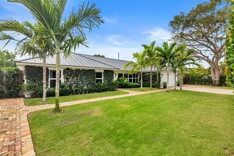 7521 Edgewater Circle Lake Clarke Shores FL 33406