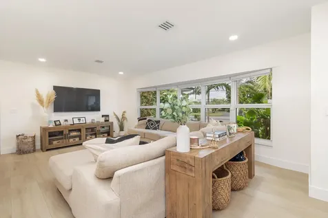 7521 Edgewater Circle Lake Clarke Shores FL 33406