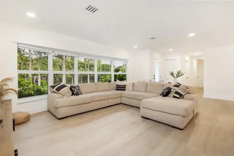 7521 Edgewater Circle Lake Clarke Shores FL 33406