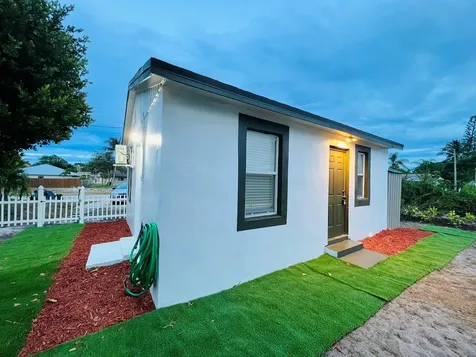 1036 Park Avenue Delray Beach FL 33483