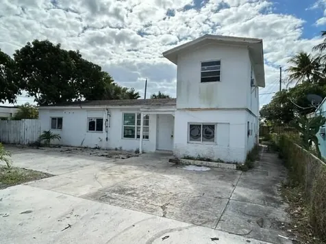 2000 Longwood Road West Palm Beach FL 33409