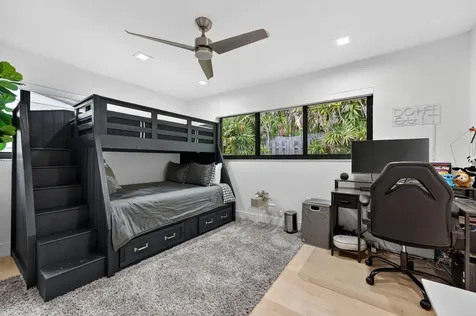 2648 Ne 37th Drive Fort Lauderdale FL 33308