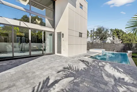 750 Ne 16th Avenue Fort Lauderdale FL 33304