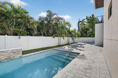 750 Ne 16th Avenue Fort Lauderdale FL 33304
